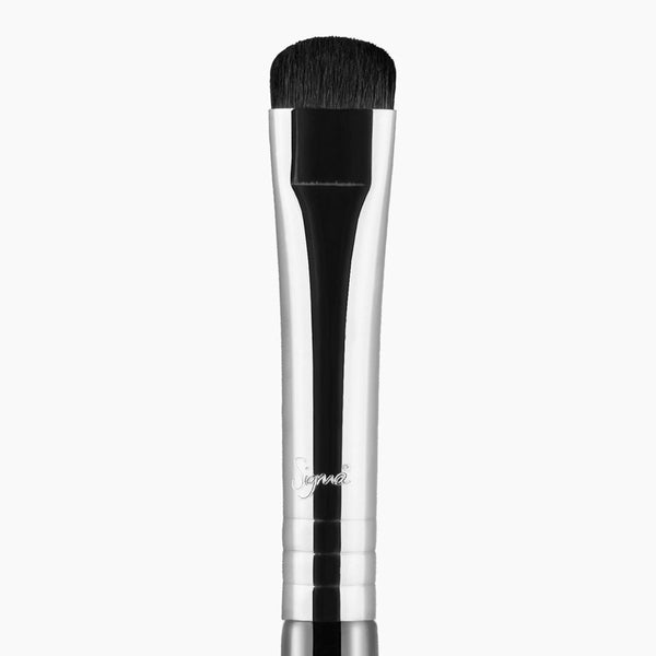 Sigma Beauty-E20 Short Shader Brush-BEAUTY ON WHEELS